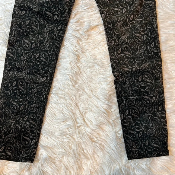 NWOT AG High Rise Stevie Slim Straight Ankle Velvet Pant Paisley Print Casual 28 - Picture 3 of 11